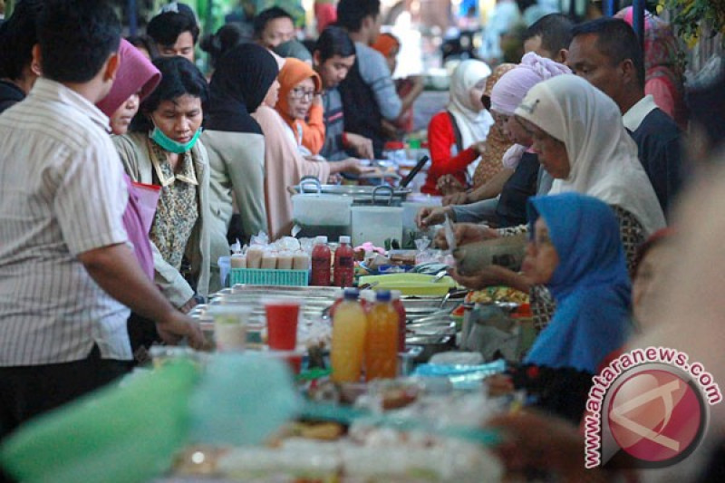 Pasar Ramadhan Kauman Menjadi Ajang Wisata Kuliner Antara News