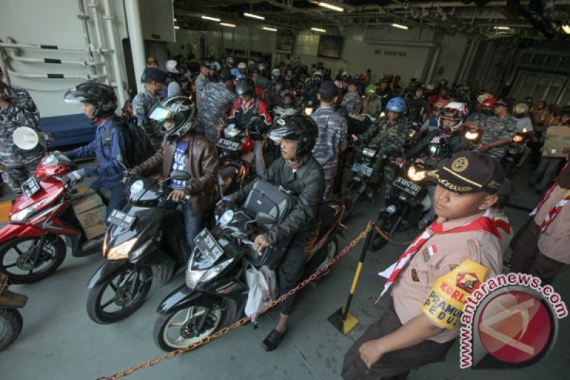 Mudik Gratis Kapal Perang