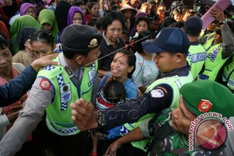 PEMBAGIAN SEDEKAH LEBARAN