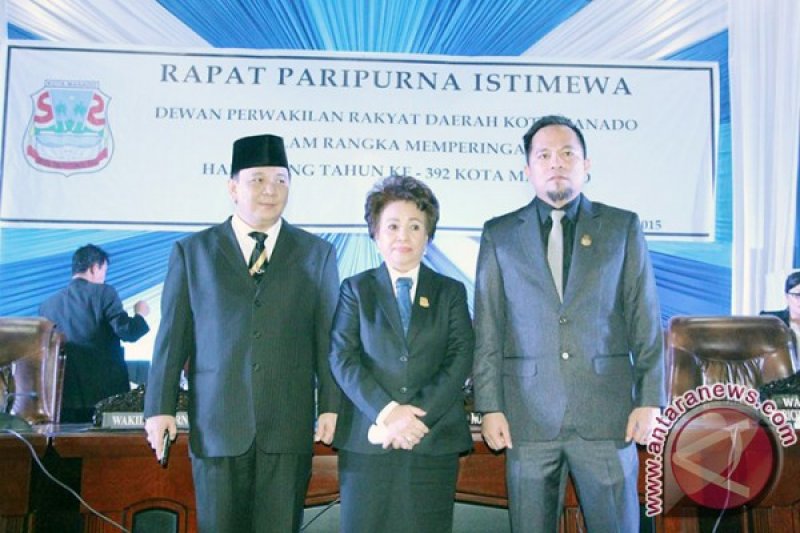 paripurna istimewa HUT Manado 