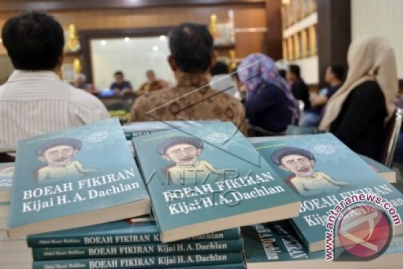 BEDAH BUKU KH AHMAD DAHLAN