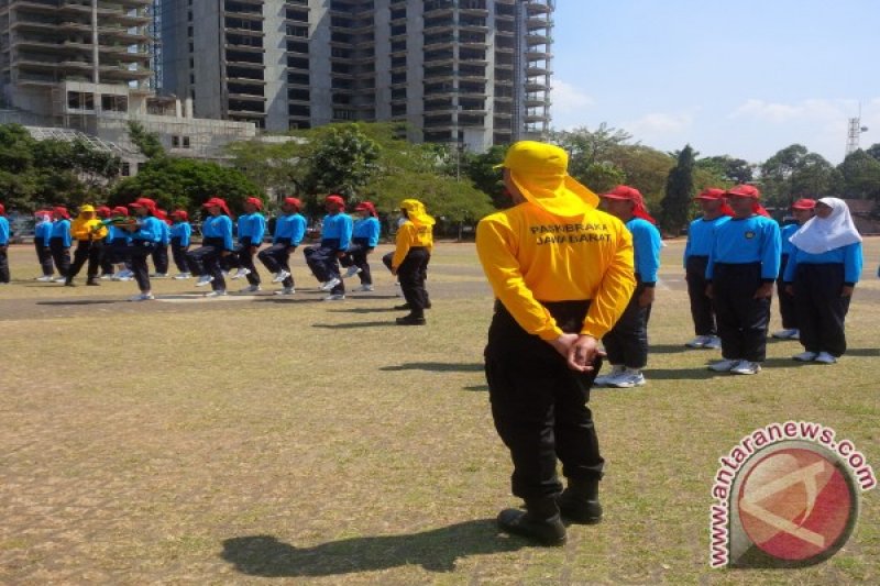 Seorang Model Jadi Anggota Paskibra Jabar