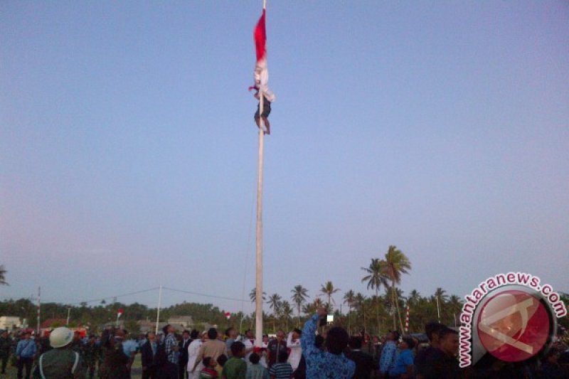 Insiden upacara penurunan bendera di Kabupaten Minahasa Tenggara