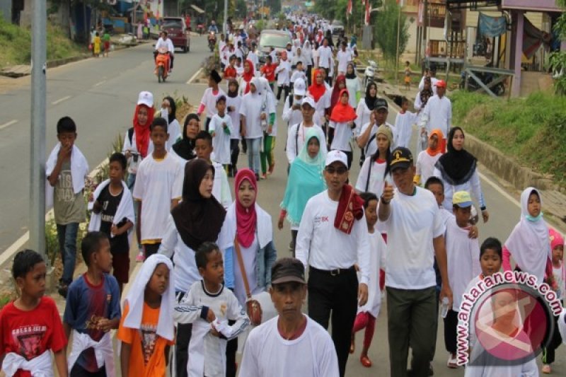 Jalan Sehat "BUMN Untuk Negeri" Di Perbatasan Meriah