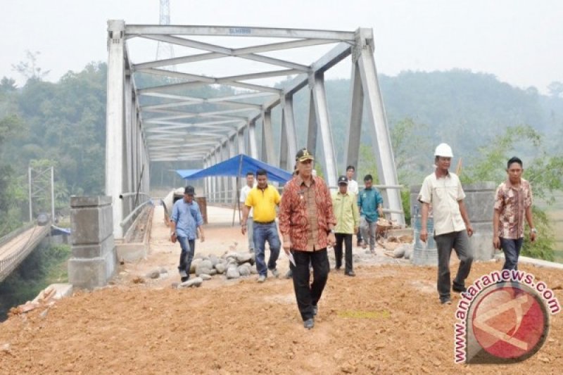 TINJAU PEMBANGUNAN JEMBATAN KOTO PANJANG