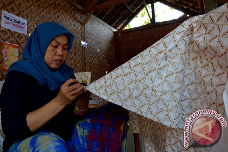 Batik tidak terpengaruh dolar