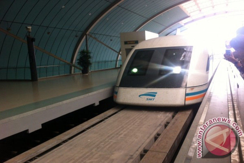 Melesat Bersama Kereta Maglev Antara News