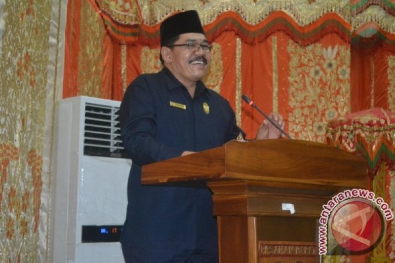 Pariwara: DPRD PASAMAN BARAT SEGERA SAHKAN RAPBD 2016