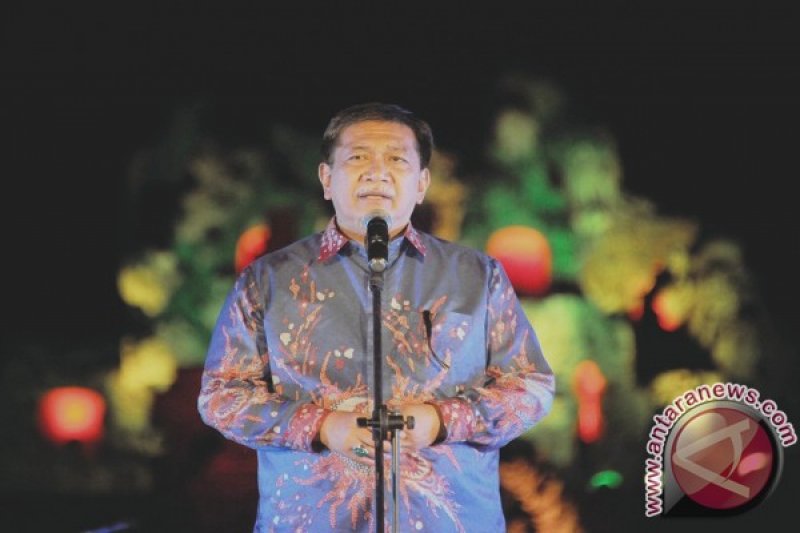 Jokowi Disambut Deddy Mizwar di Lanud Wiriadinata