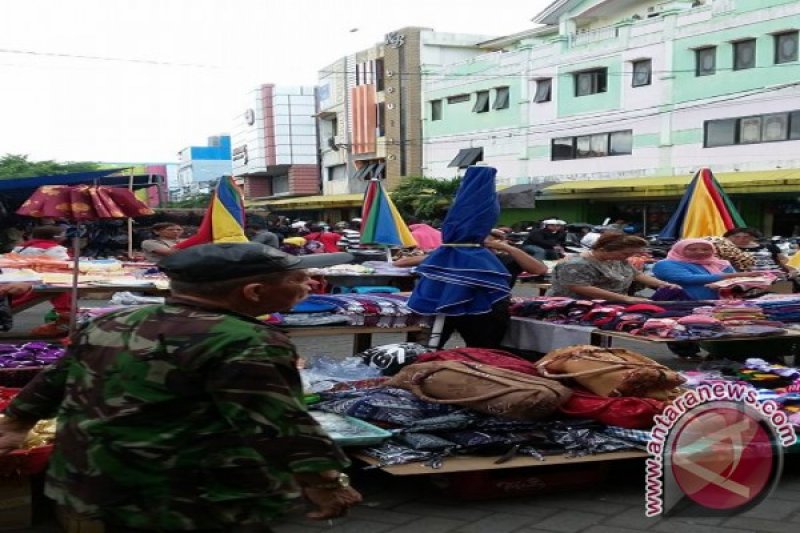 Pasar Murah Jelang Natal dan tahun Baru 2016