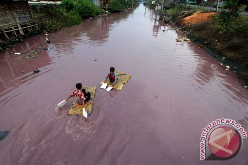 "Kualitas sungai di Bandung Barat buruk" - ANTARA News