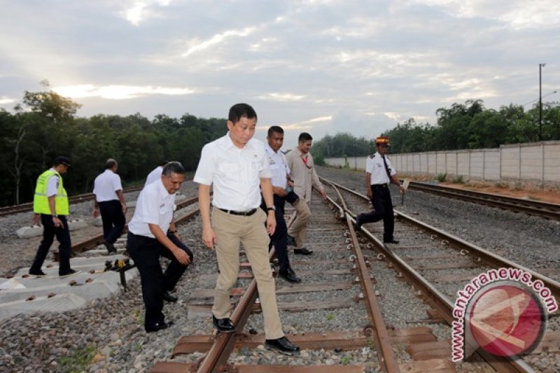 Menhub tinjau pembangunan double track