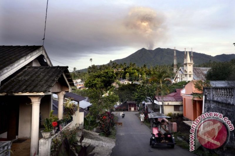 ERUPSI GUNUNG SOPUTAN