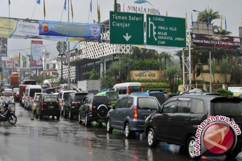 Libur Panjang Jalur Puncak-Cianjur Ramai Lancar