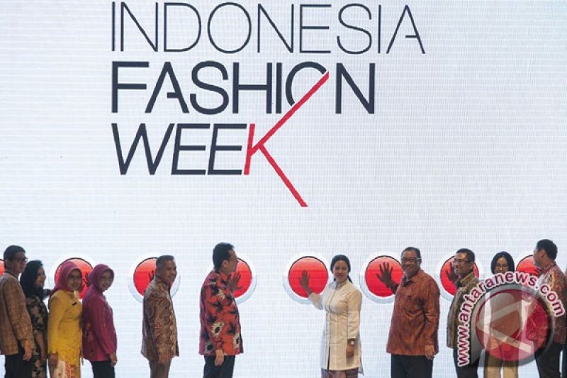 Pembukaan Indonesia Fashion Week