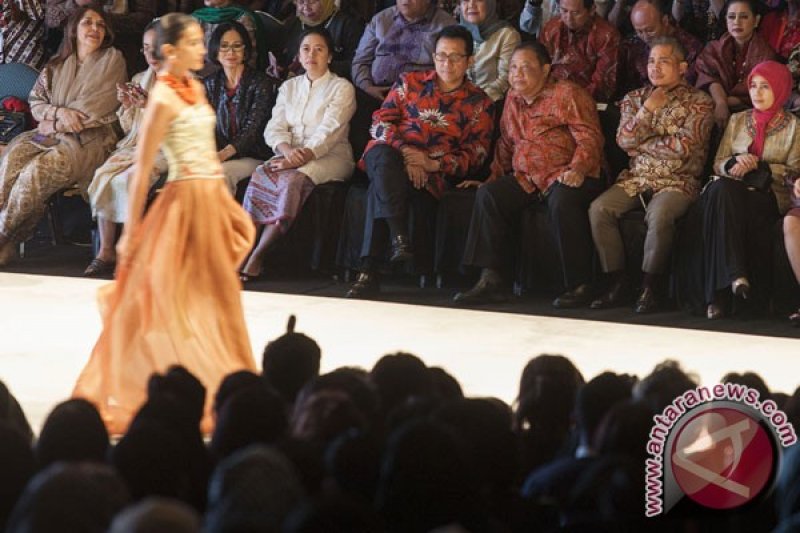 Pembukaan Indonesia Fashion Week