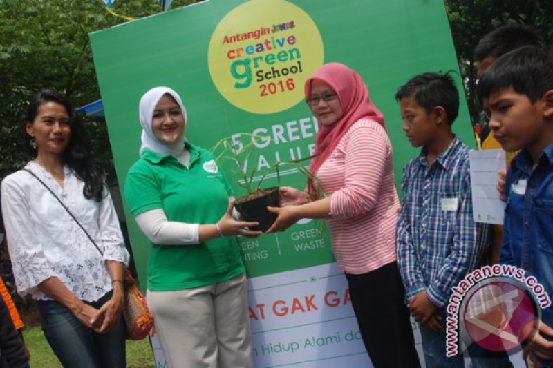  Ratusan Siswa SD Peroleh Pengenalan Tanaman Herbal