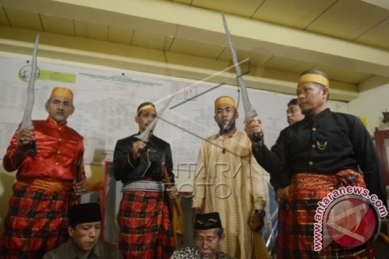 KERIS PUSAKA KERAJAAN TALLO