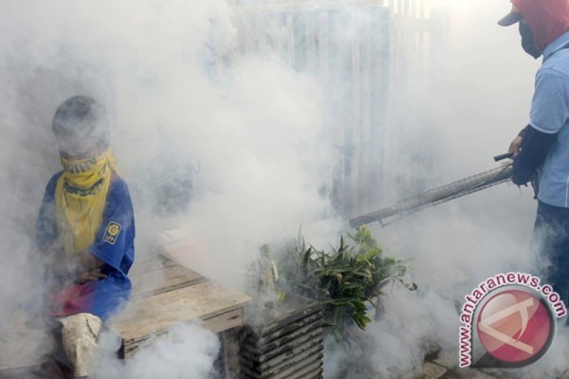 Polres Cianjur bantu pengasapan di sejumlah pemukiman