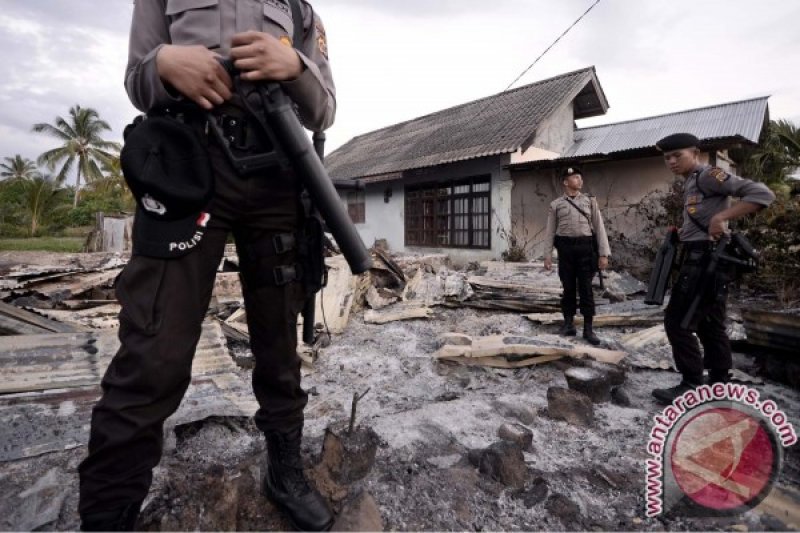 PERTIKAIAN WARGA DESA BASAAN MINAHASA TENGGARA