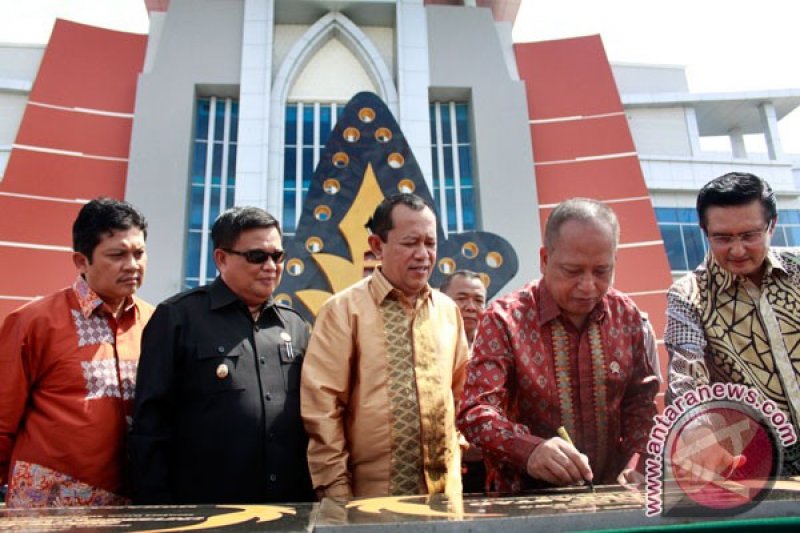 Eduart Wolok teripilih calon rektor UNG