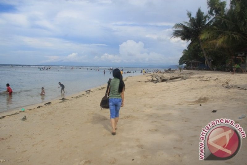 Pantai Base-G di Kota Jayapura