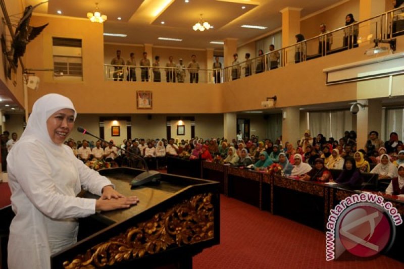Mensos Serahkan Dana PKH Di Palembang