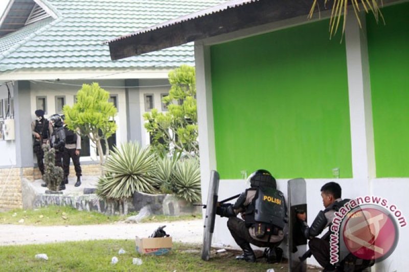 Polisi Kepung Lapas Gorontalo