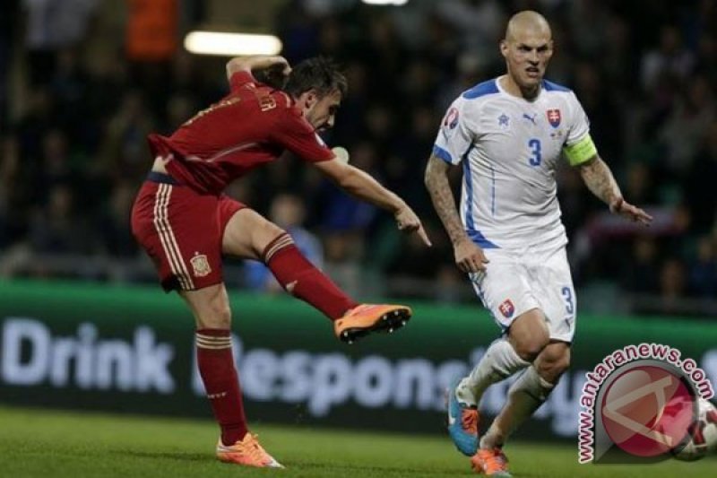 Euro 2016 - Kalau Perlu Saya Tendang Sturridge, Kata Martin Skrtel