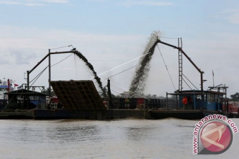 PANAMBANGAN PASIR SUNGAI BATANGHARI