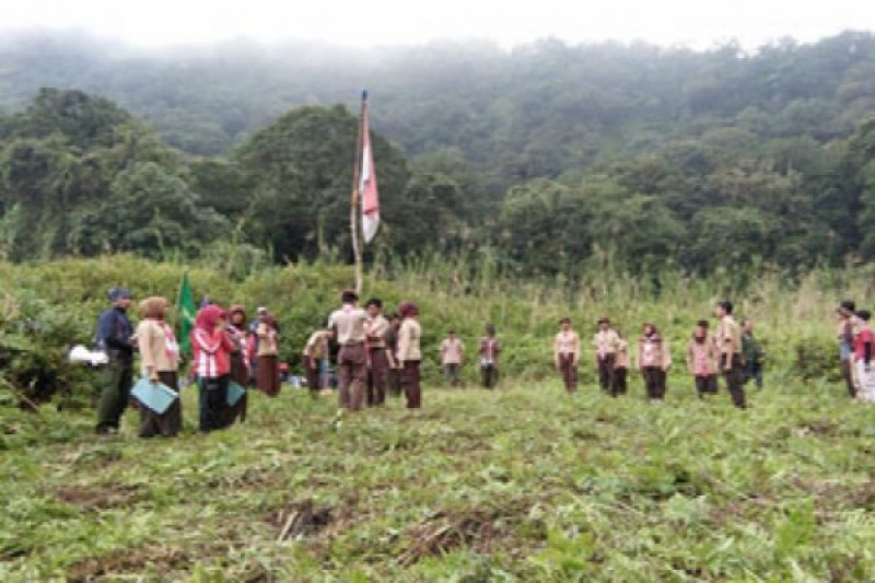 HUT Kemerdekaan di Gunung Rajabasa