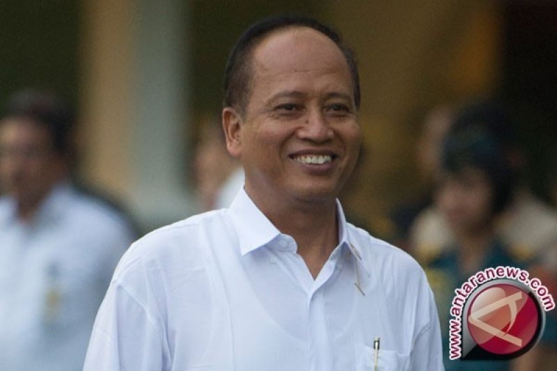 Menristekdikti menyerahkan pengaturan penggunaan cadar ke kampus