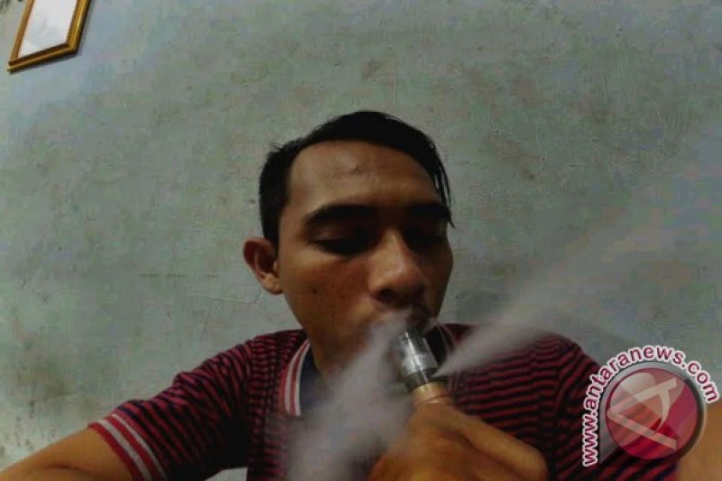 penikmat rokok elektronik