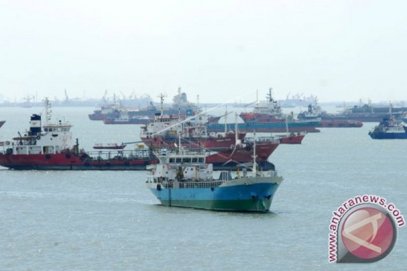 DWELL TIME PELABUHAN TANJUNG PERAK DIPERSINGKAT