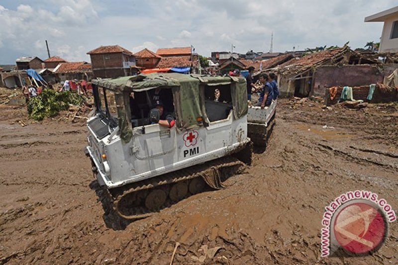 Presiden Tinjau Daerah Terdampak Banjir Bandang Garut 