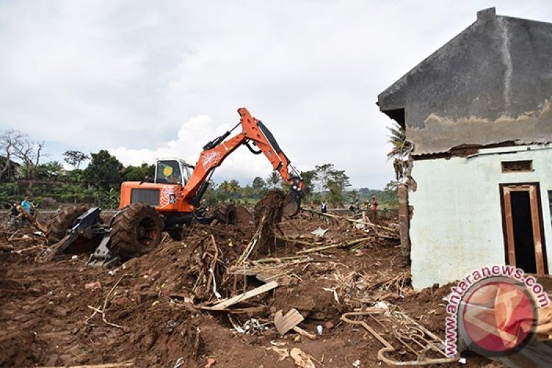 Pemkab Cianjur Siagakan Alat Berat Antisipasi Bencana 