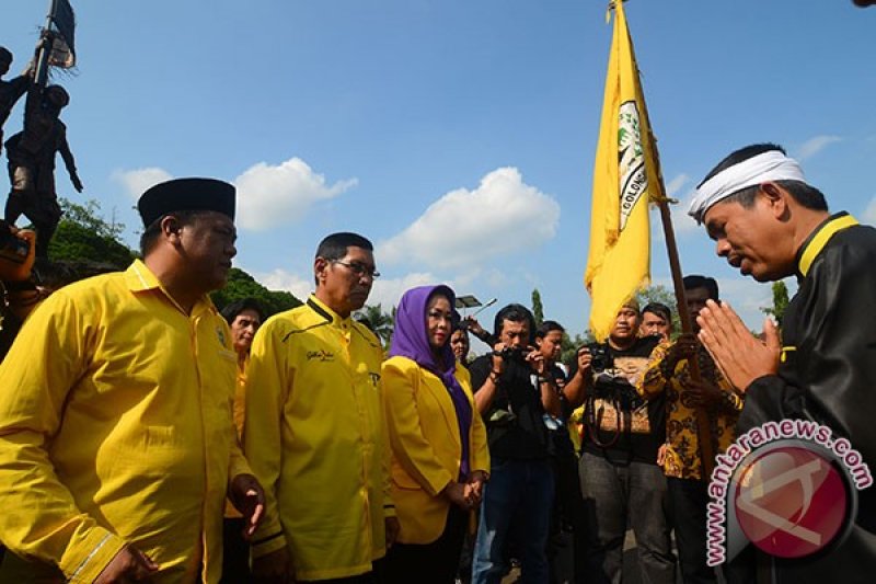 Anggota DPRD Jabar Golkar Dilarang Terima Mobil