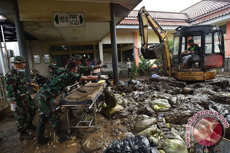 Dandim: Jumlah Pengungsi Banjir Bandang Belum Akurat