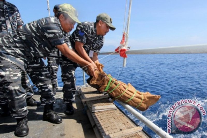 PEMUSNAHAN PELEDAK PERANG DUNIA II