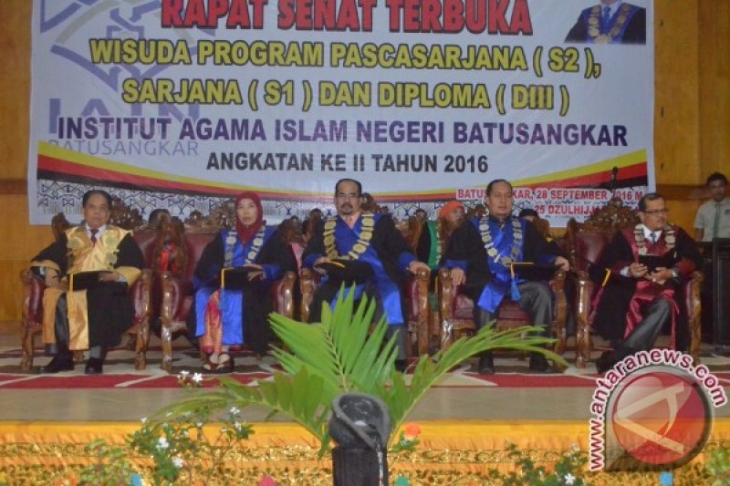 PARIWARA WISUDA IAIN BATUSANGKAR