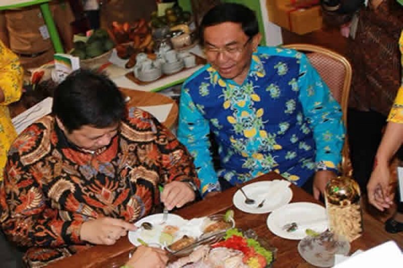 Menteri Perindustrian Cicipi Kuliner Hasil Perkebunan Inhil 