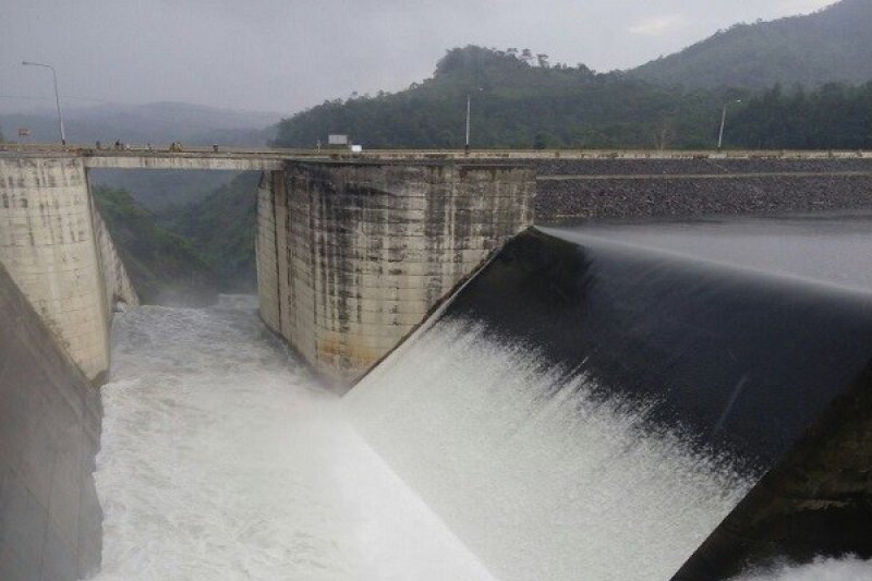 Belasan KK di Cianjur Mengungsi Akibat Air Waduk Meluap 