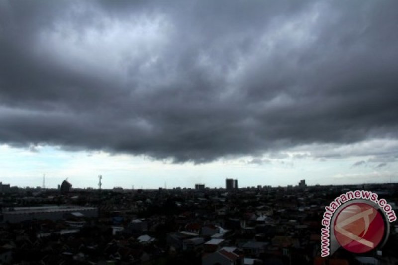 POTENSI CURAH HUJAN DI MAKASSAR