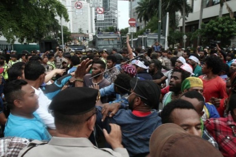 Demo Papua dibubarkan 