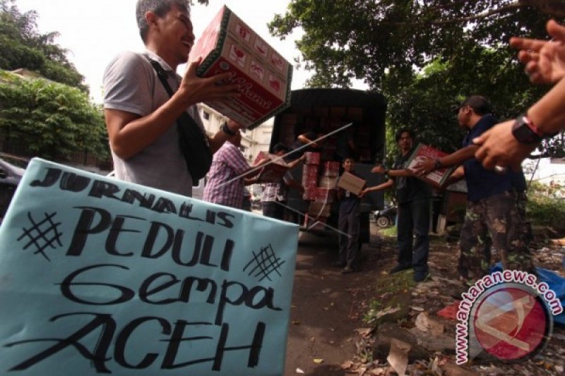 BANTUAN JURNALIS UNTUK GEMPA ACEH