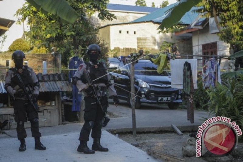 PENANGKAPAN TERDUGA TERORIS DI BATAM