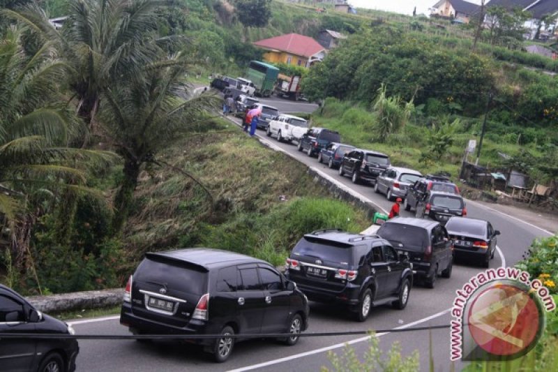Mengurai kemacetan di jalur Padang-Bukittinggi