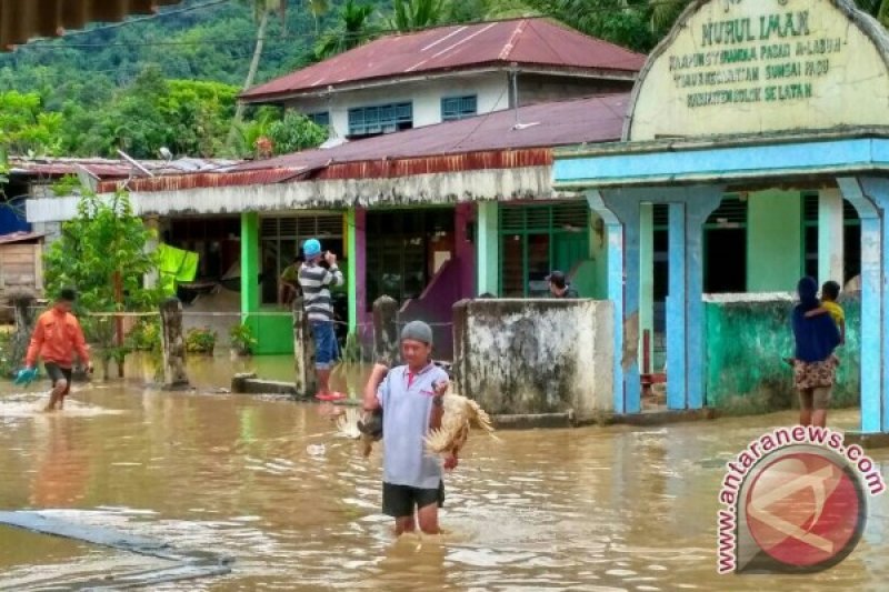 Banjir Solok Selatan
