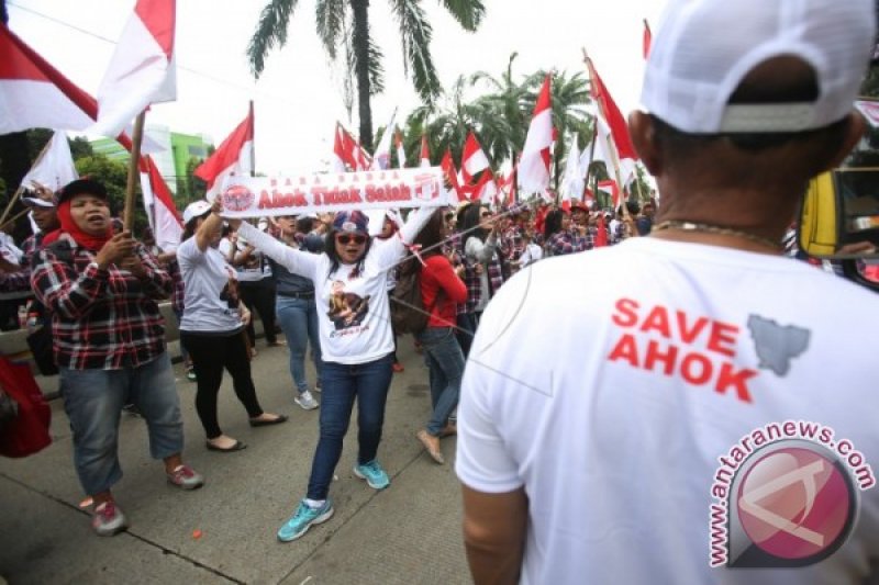 AKSI PENDUKUNG AHOK