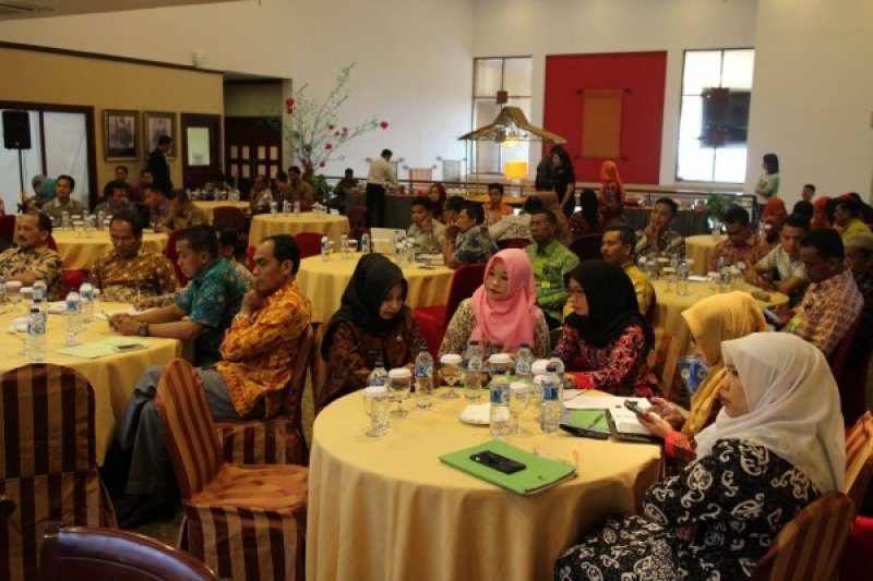 Rapat Koordinasi dan Singkronisasi Program Kerja Penanaman Modal Se- Provinsi Riau